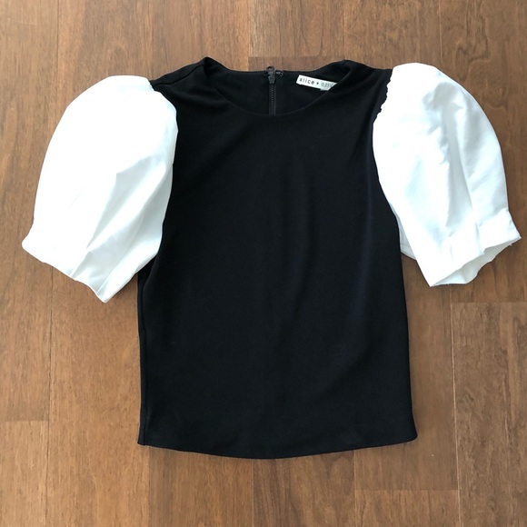 Alice + Olivia Tops - Alice and Olivia Puff Sleeve Top
